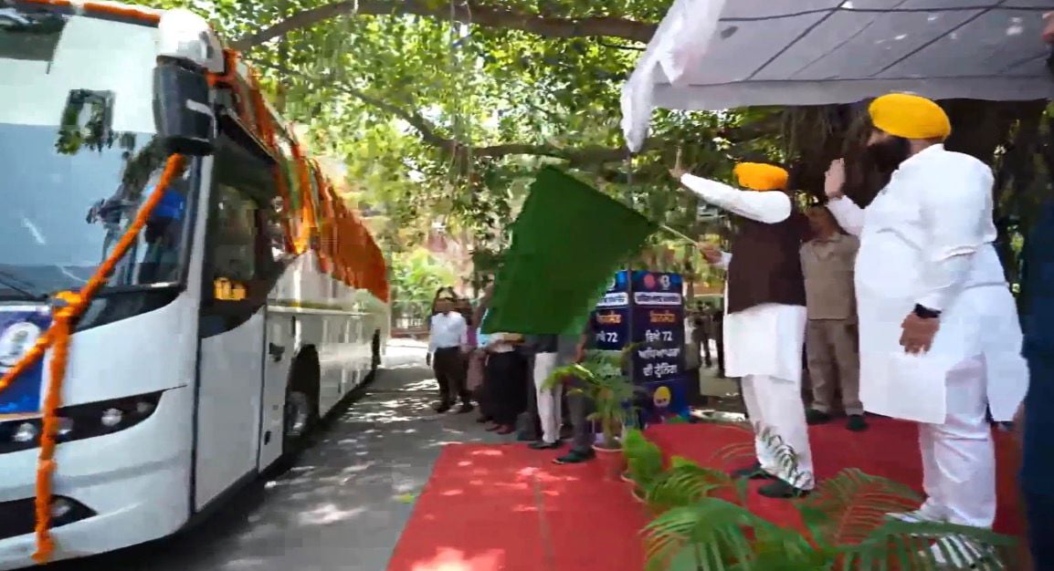 CM flagging off a batch of 72 teachers to Finland for training along with Minister Harjot Singh Bains.