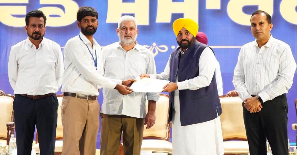 CM Mann Hands Over regularisation Letters to 517 Employees CM Mann Hands Over regularisation Letters to 517 Employees